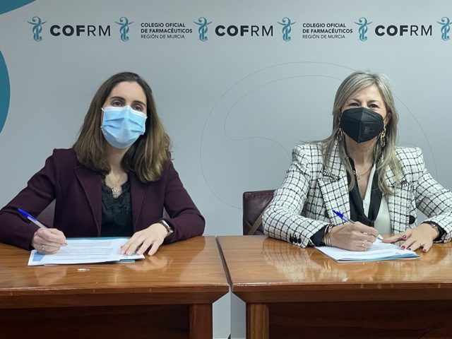 El COFRM y Caixabank firman un convenio con una oferta integral de servicios financieros para los farmacéuticos