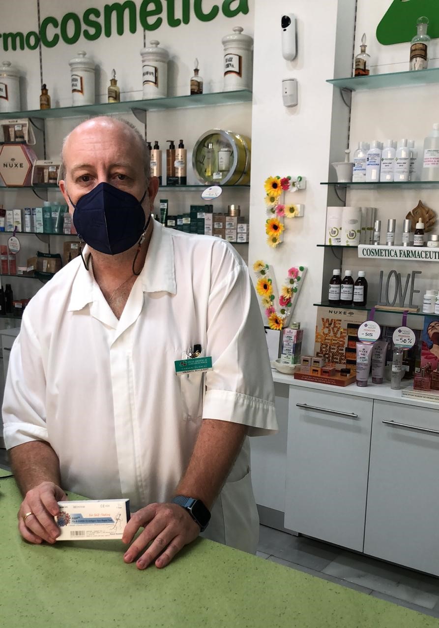 Farmacias Región comienzan a dispensar test combinados de antígenos y gripe